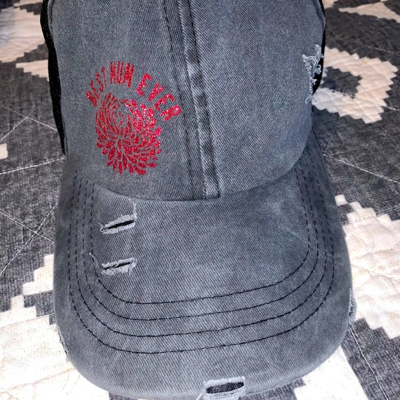 Best Mum Ever Distressed Hat Criss Cross Feature - Picture 2 of 8